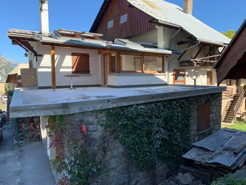 Création d'une terrasse.