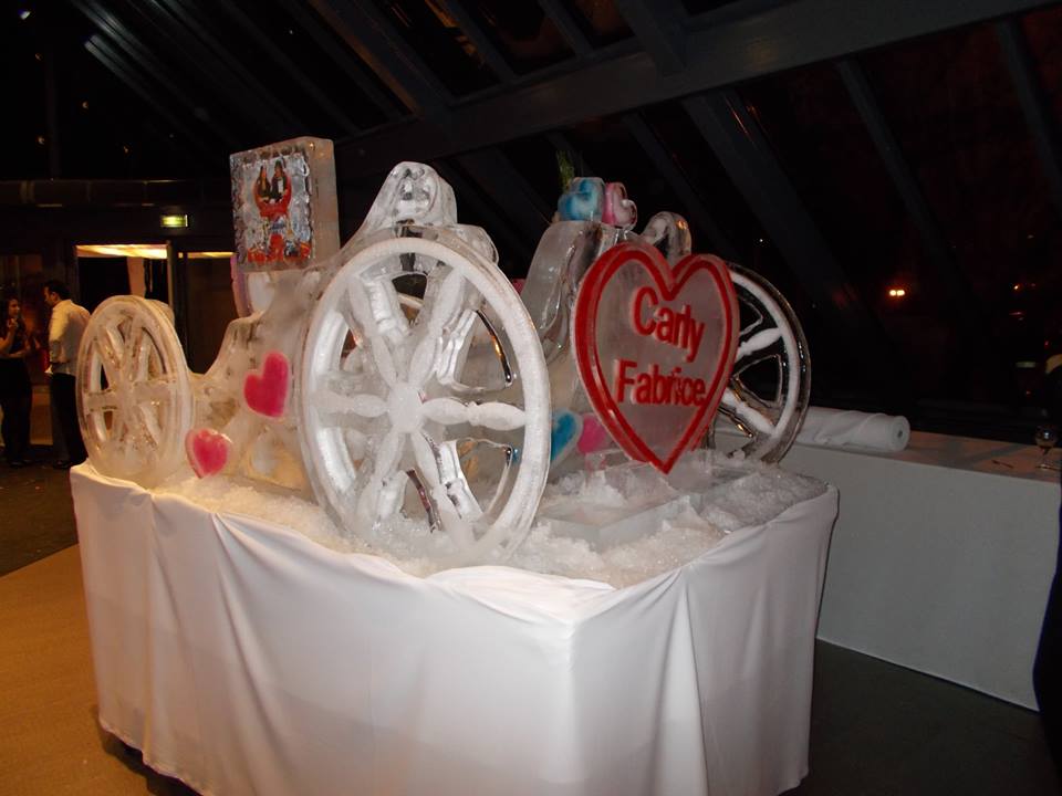 Chariot en glace avec un cœur à l'arrière