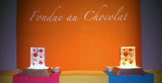 Deux blocs de glace décorés