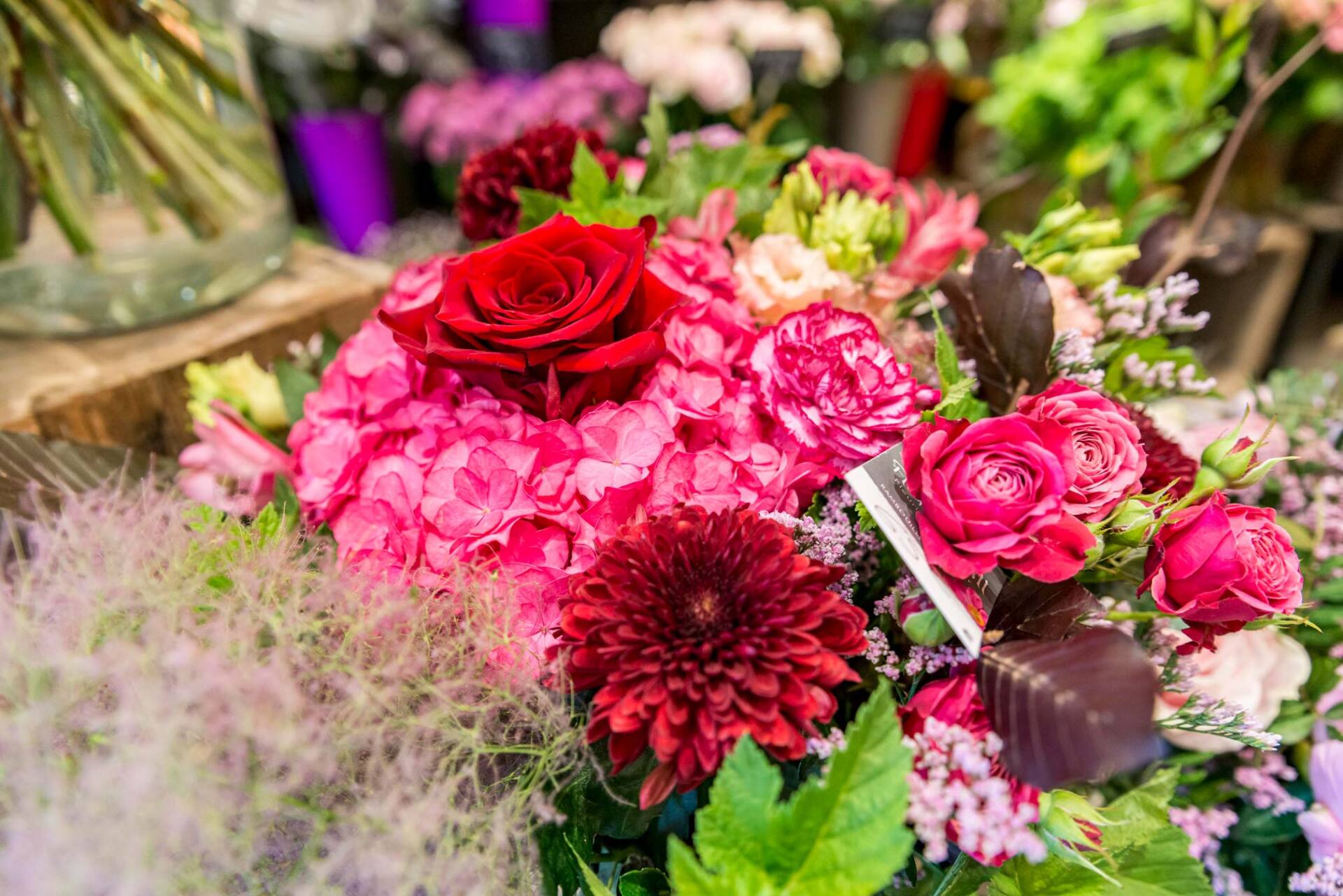 COMPOSITIONS EXCLUSIVES ROSES