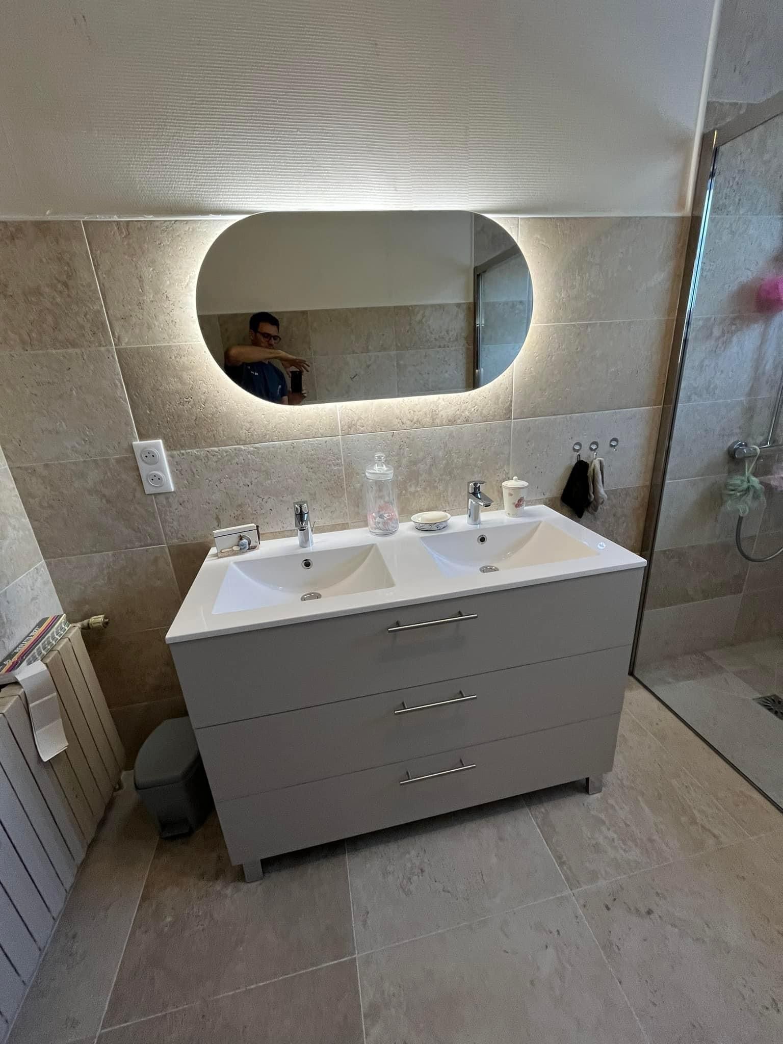 Lavabo double vasque et miroir ovale