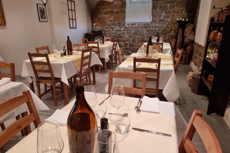 Taverna - le tre befane Innenansicht