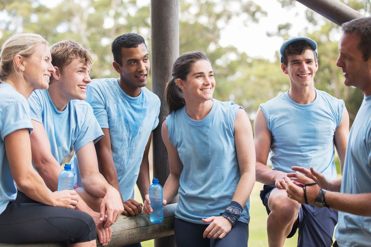 Groupe de personnes en tenue de sport