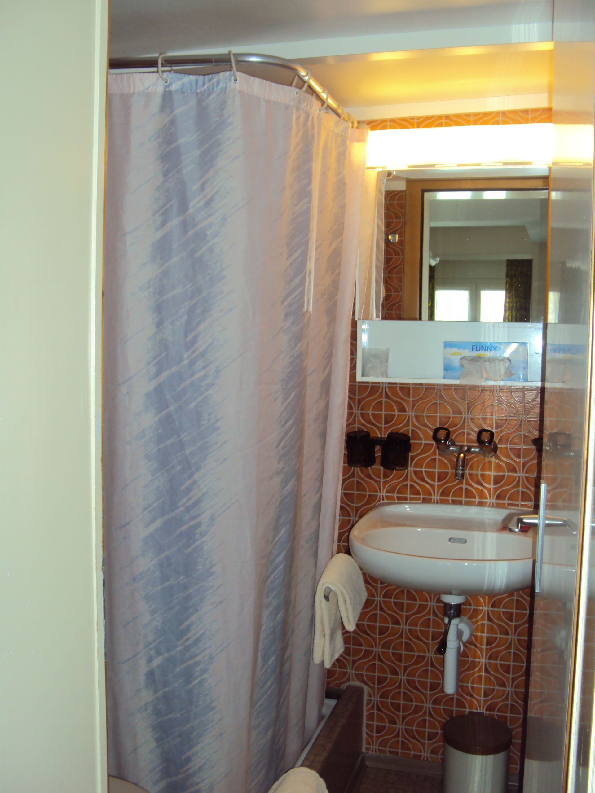 Dusche und Bad - Hotel Oberländerhof - Bönigen bei Interlaken