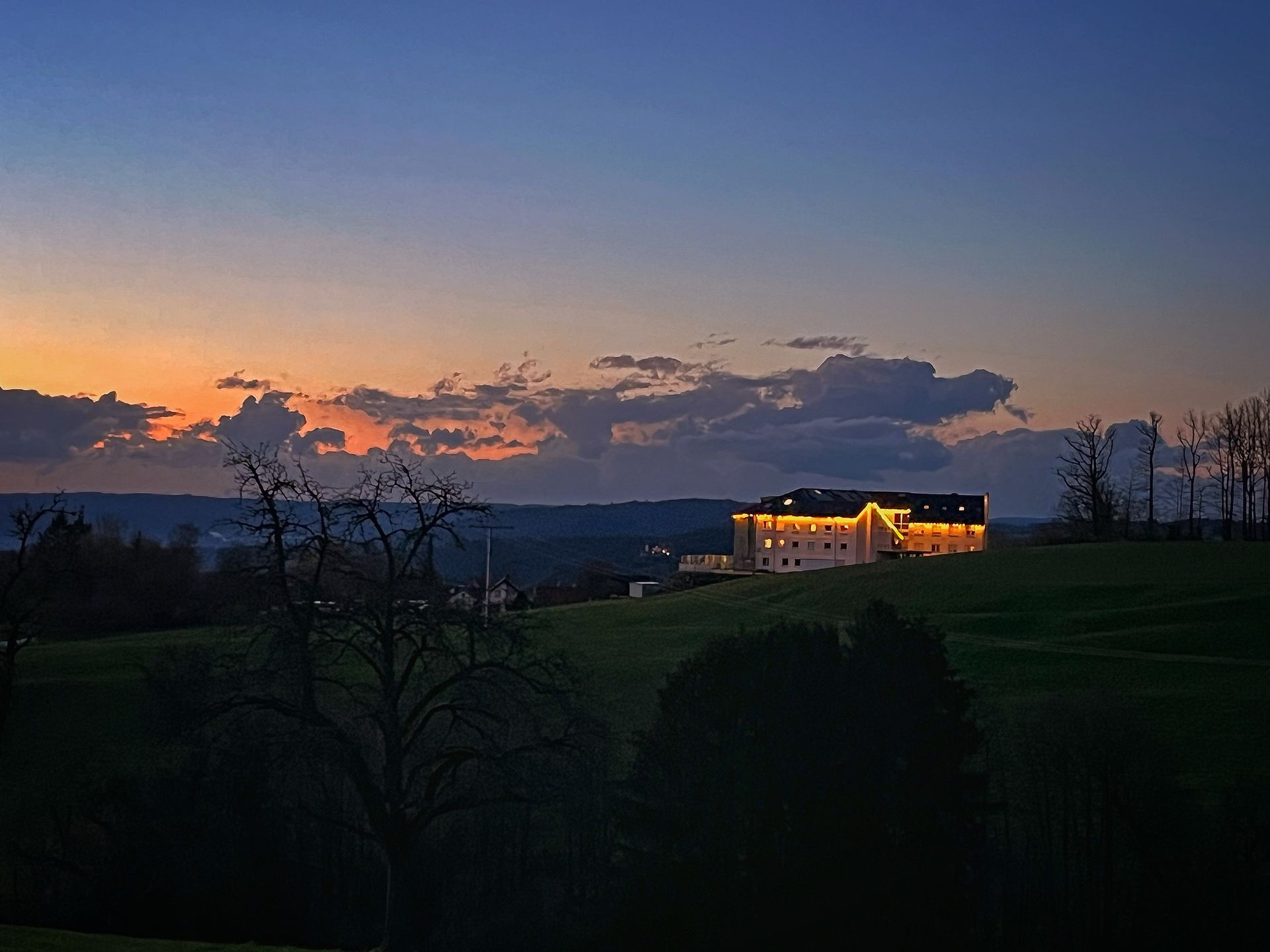 Abendstimmung Haus Lutzenberg
