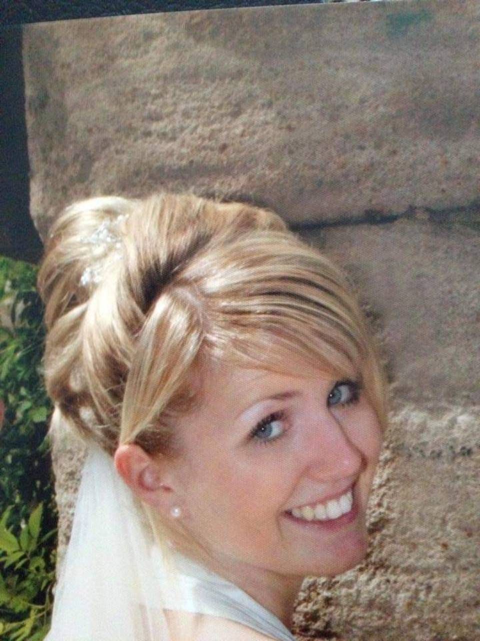 Ma Griffe Friseure Frau mit Brautfrisur