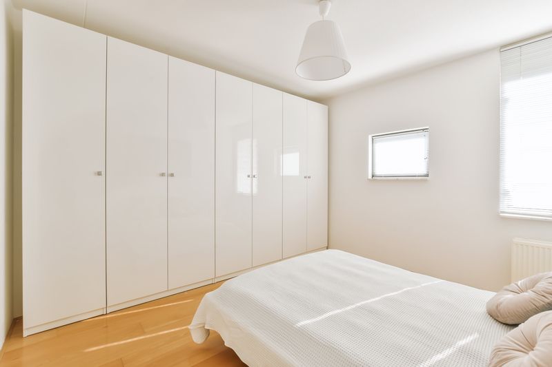 Ανοιγόμενες Ντουλάπες