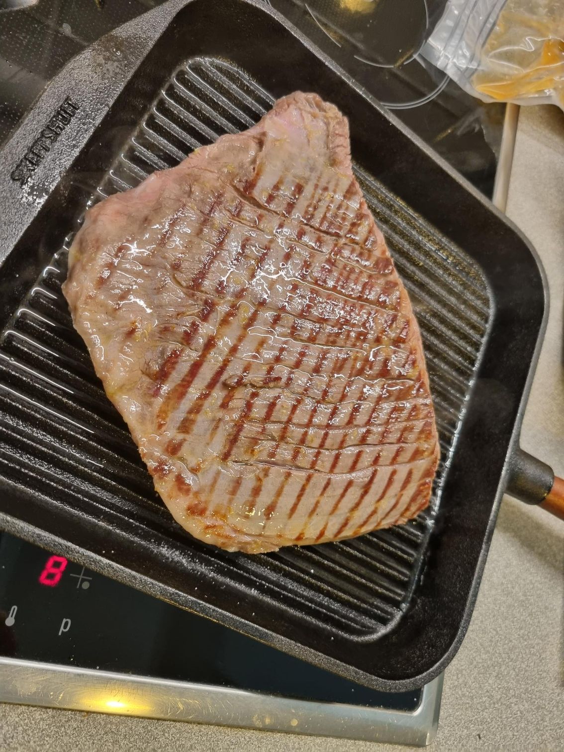 Charoluxe Rindfleisch als Model – Fotostudio Müller – 24.05.23