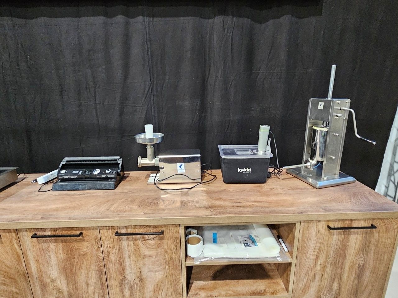 Jagd & Angeln - täglich ein Tier zerlegt und zubereitet - Genussbühne - Leipzig 03. - 05.10.25