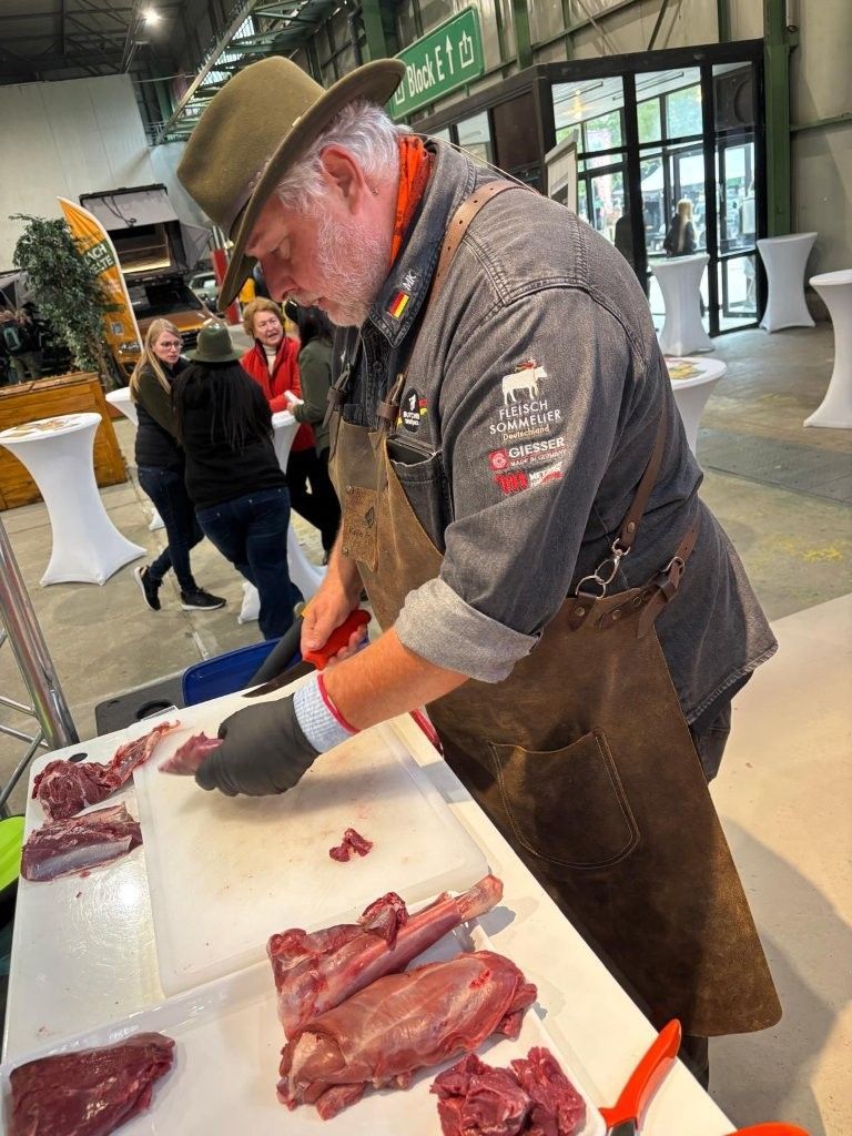 Jagd & Angeln - täglich ein Tier zerlegt und zubereitet - Genussbühne - Leipzig 03. - 05.10.25