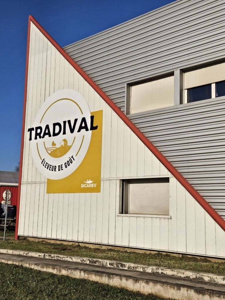 Reise mit Klaus Breinig zum Thema Charoluxe - rund um Charolles (Burgund) - Züchter - Fachhandel - Produktion - Zerlegung 13. - 15.04.26