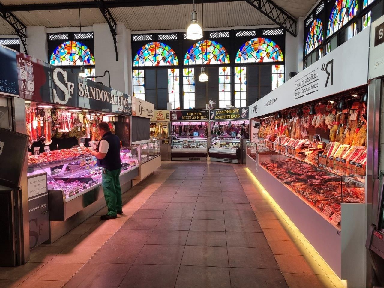 Salamanca Central Market – Schinken und Chorizo Himmel – Salamanca 04.05.23
