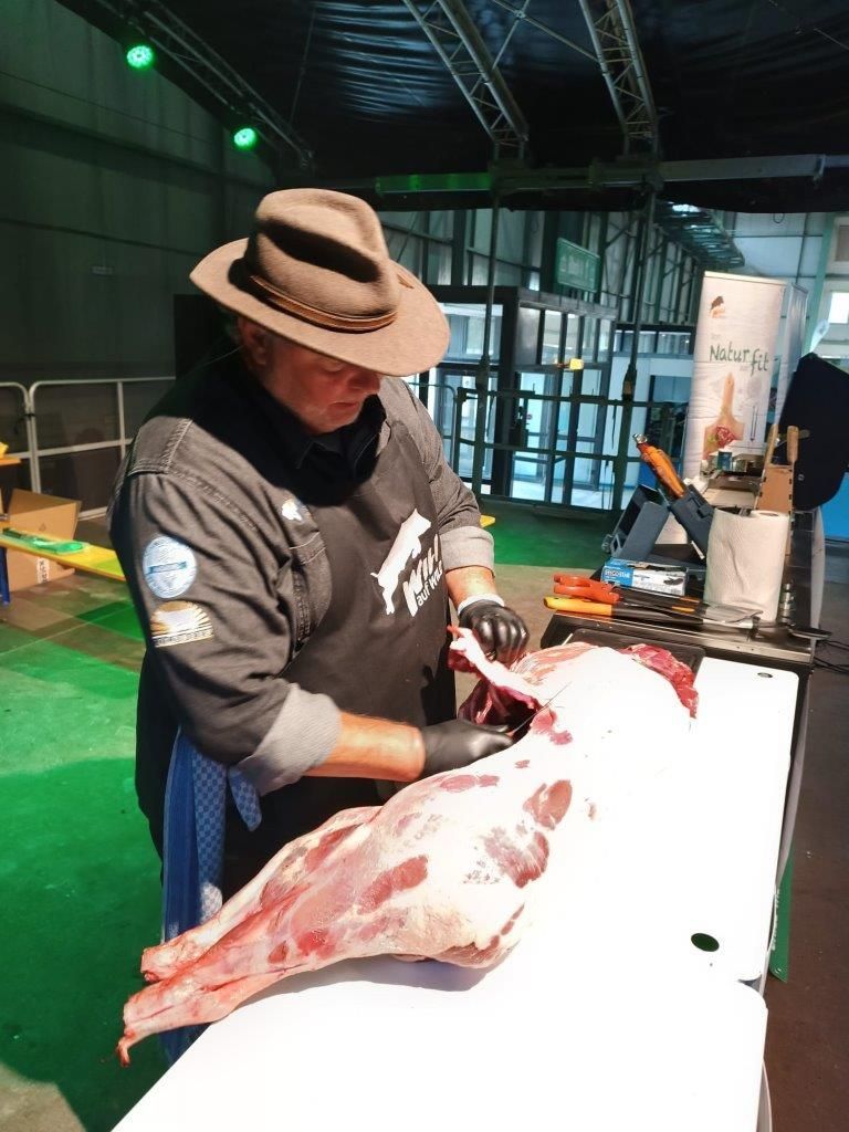 Jagd & Angeln – Bühnenshow mit Wild Total – Reh - Wildschwein – Muffel – Leipzig 06. – 08.10.23