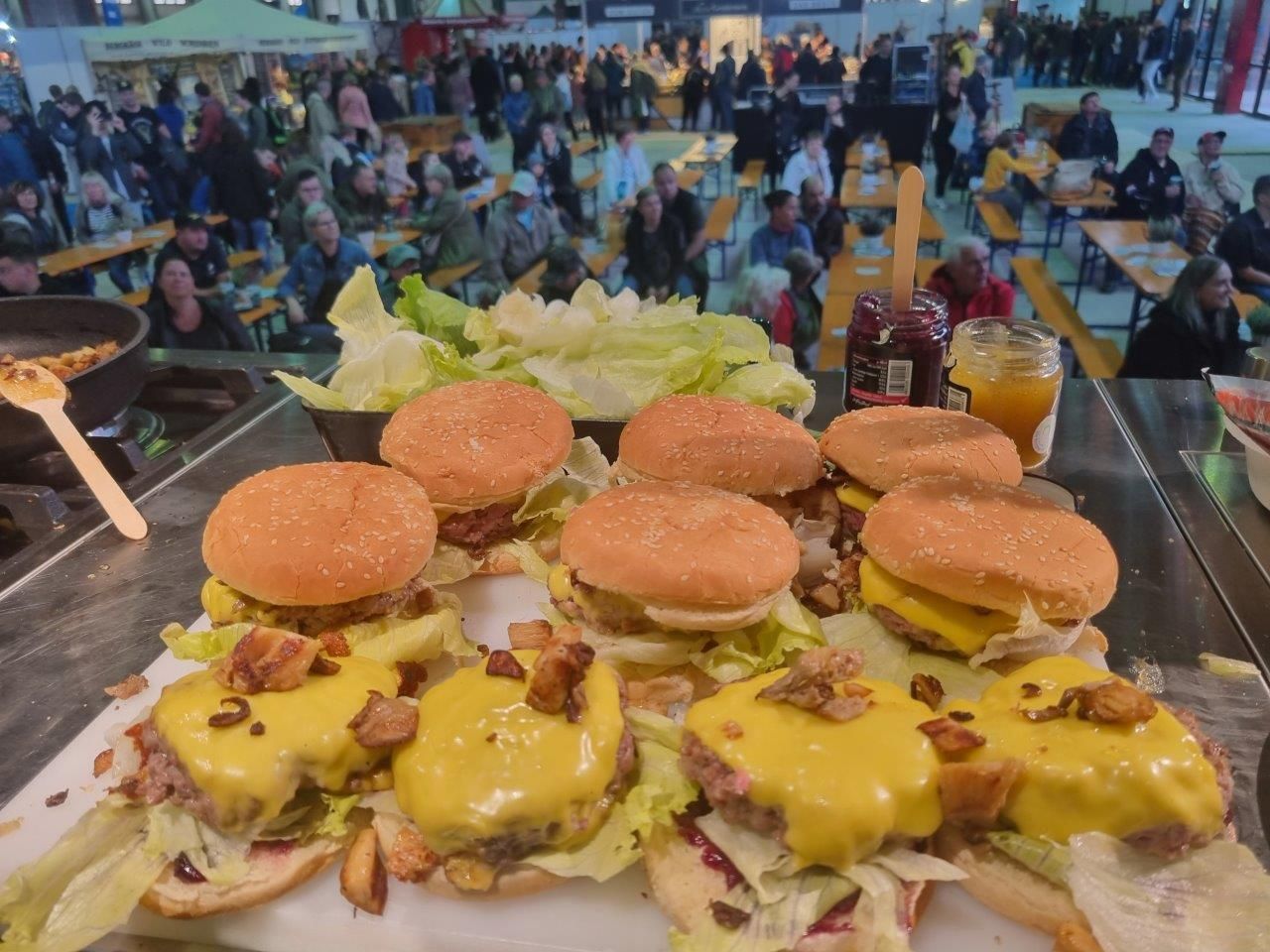 Jagd & Angeln – Bühnenshow mit Wild Total – Reh - Wildschwein – Muffel – Leipzig 06. – 08.10.23