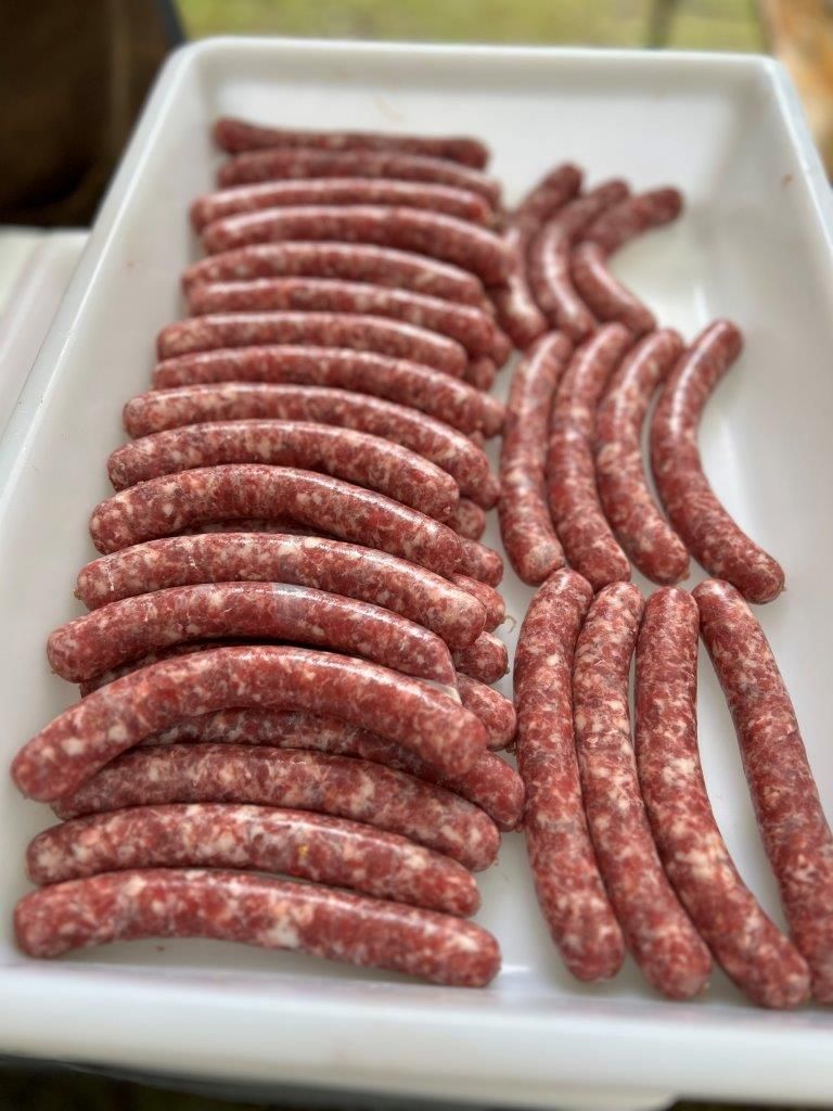 Sommerfest des Hegering Sülztals - Bratwurst und Burgerpatties Produktion - Kath. Pfarrheim Kleineichen - 06.07.24