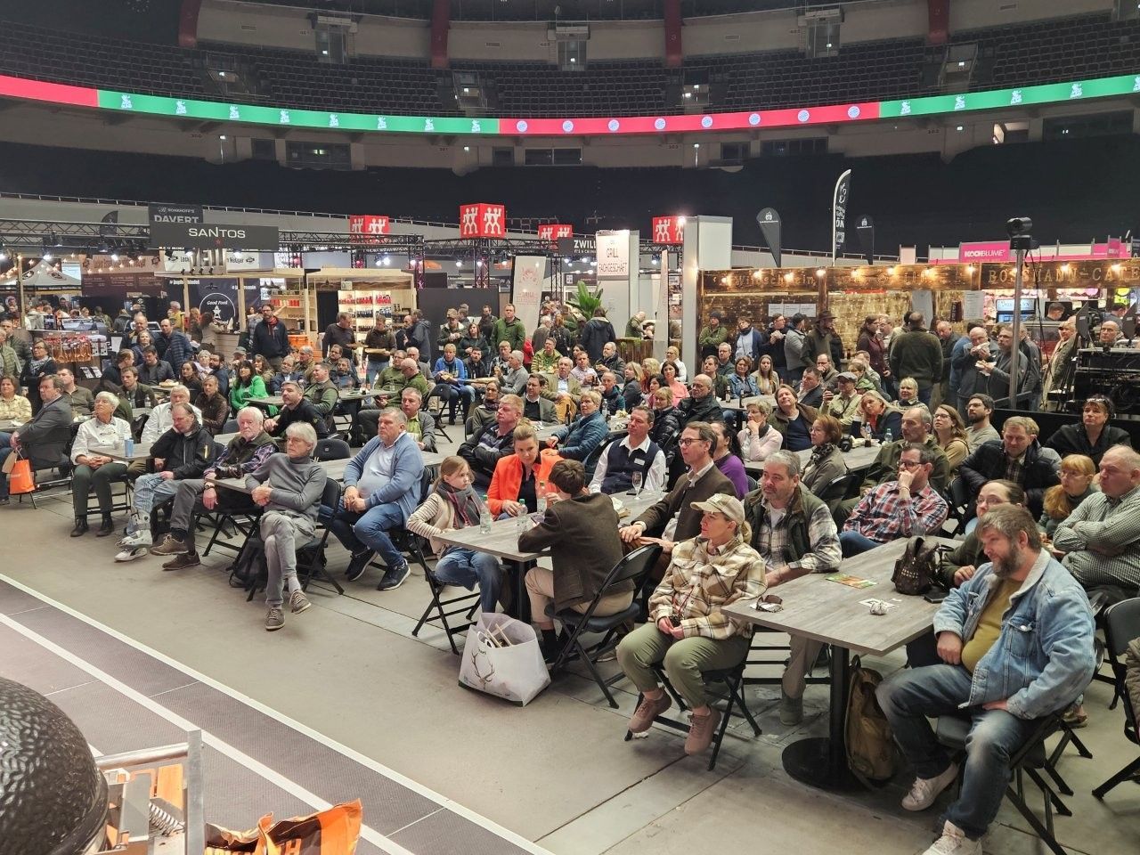 Gebannte Zuschauer bei einem Workshop