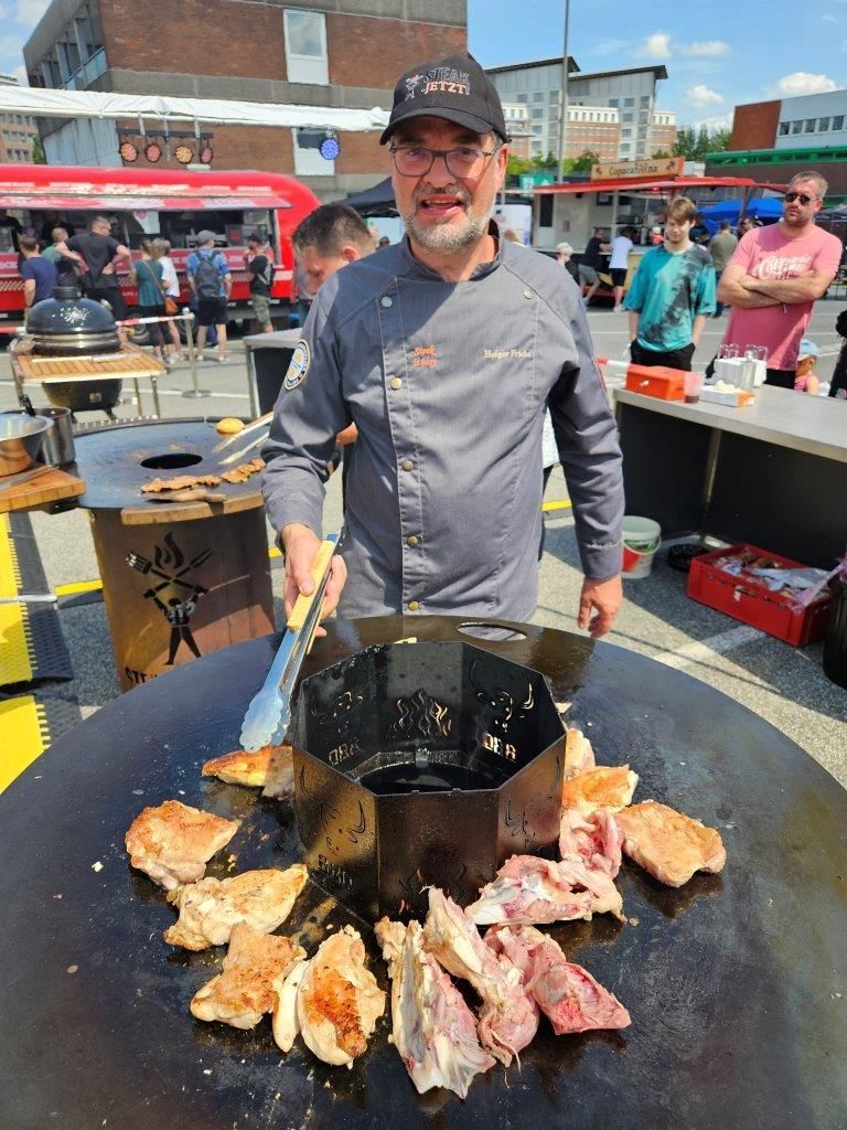 Harley Days und BBQ Court - Fleischsommelier Deutschland e.V. - mit Freilandhähnchen - Hamburg 28. - 30.06.24
