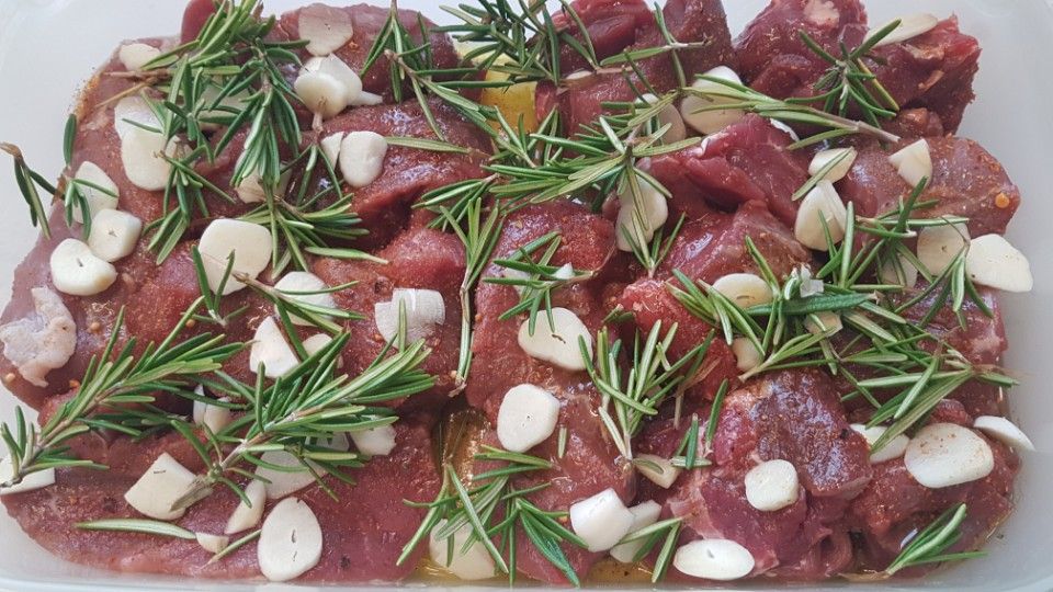 Fleisch mit Knoblauch