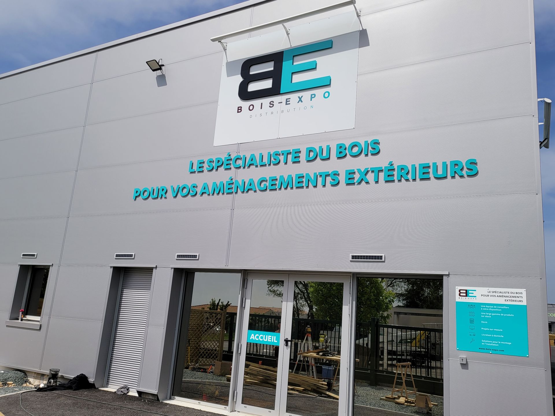 façade bois expo devant