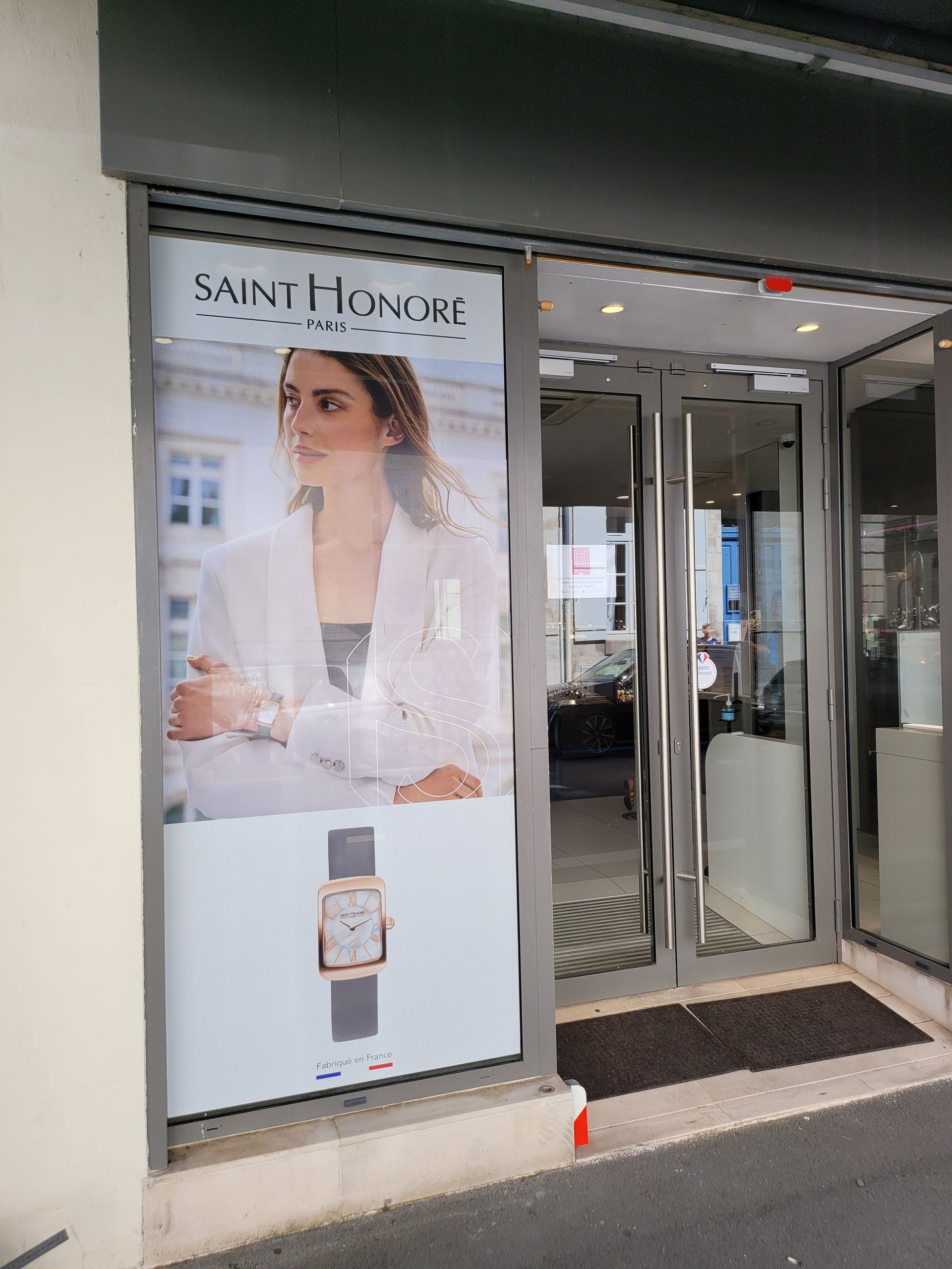 vitrophanie publicitaire