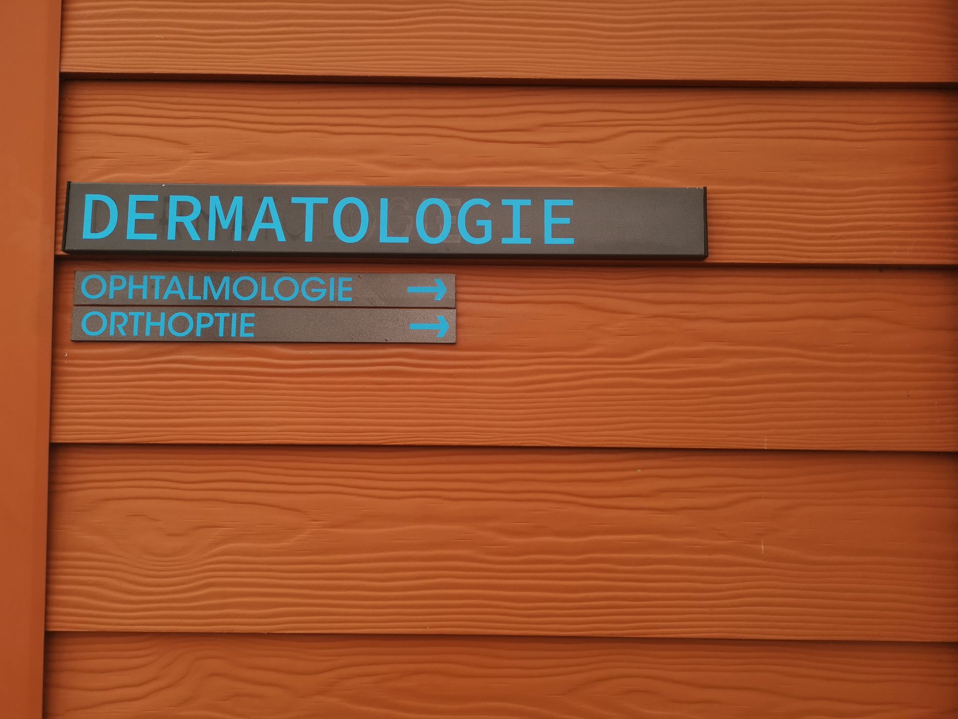 signalétique intérieure dermatologie