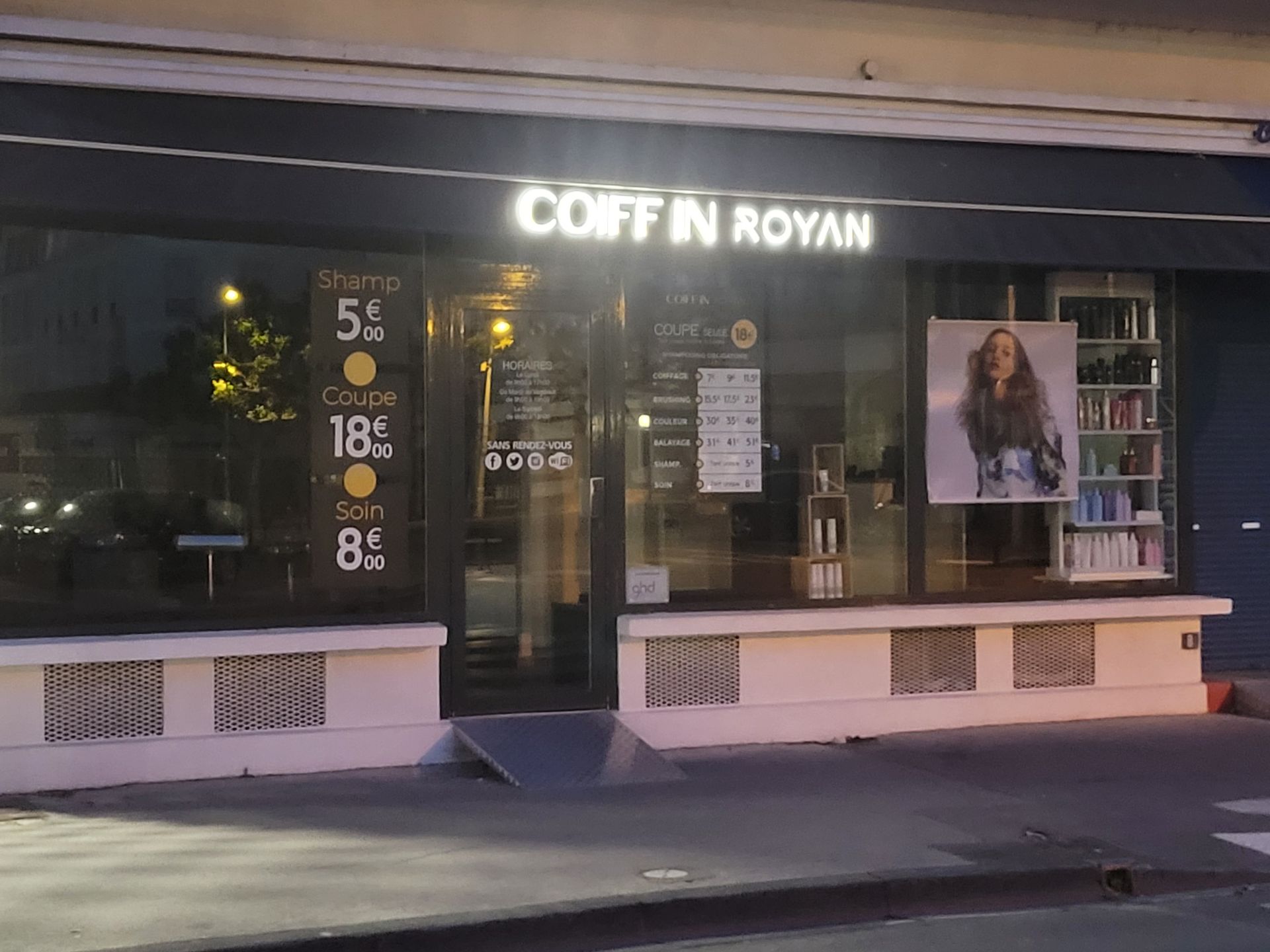 lambrequin lumineux coiff in royan 1