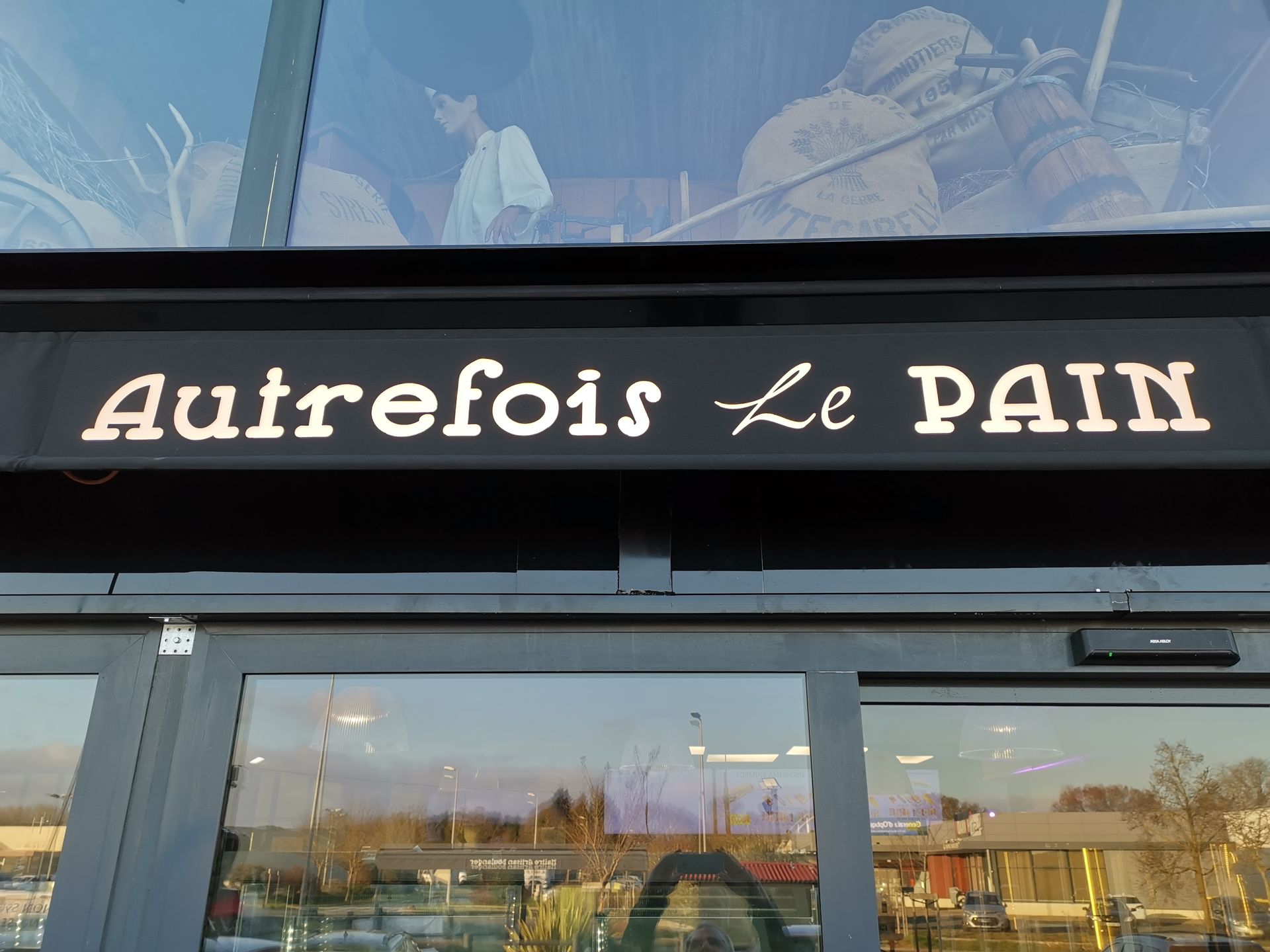 lambrequin non lumineux autrefois le pain