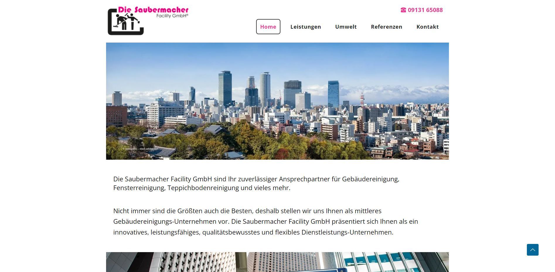 Screenshot der Website mit Stadtbild, Text und Navigation.