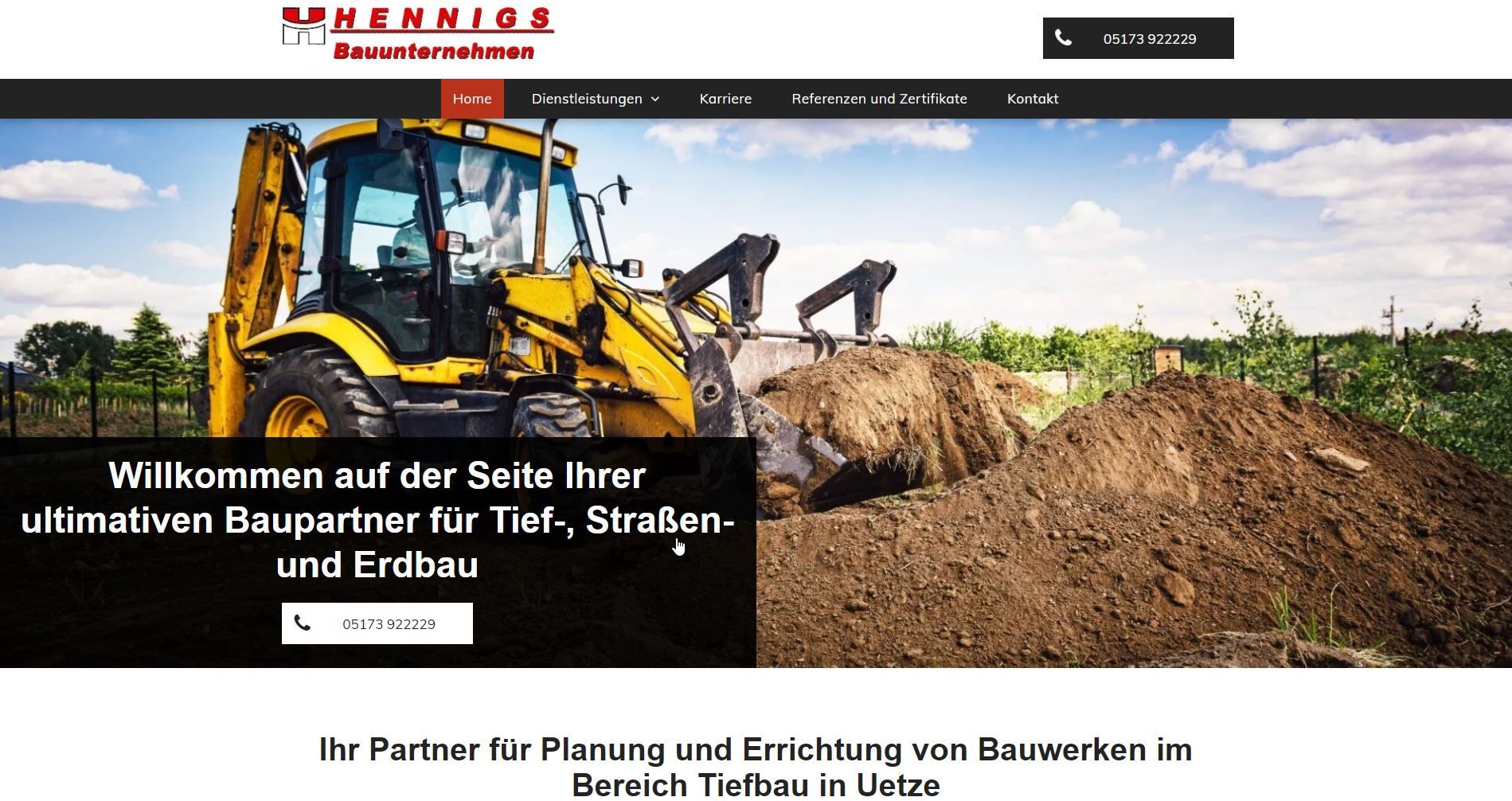 Die Homepage einer Bauwebsite mit einem gelben Bagger vor einem Erdhaufen.