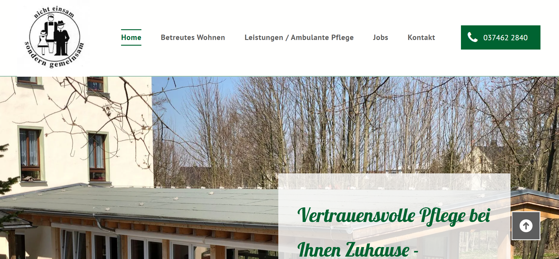 Startseite der Website mit Gebäudefoto, Logo und grüner Navigationsleiste