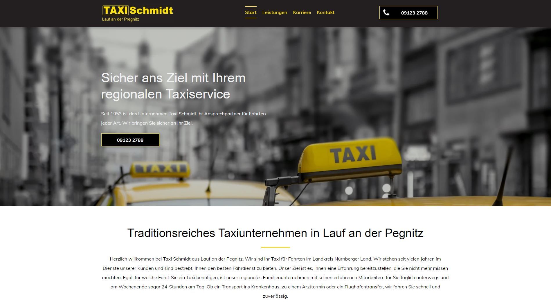 Homepage der Taxi-Website mit Taxischild und Stadtstraßenhintergrund.