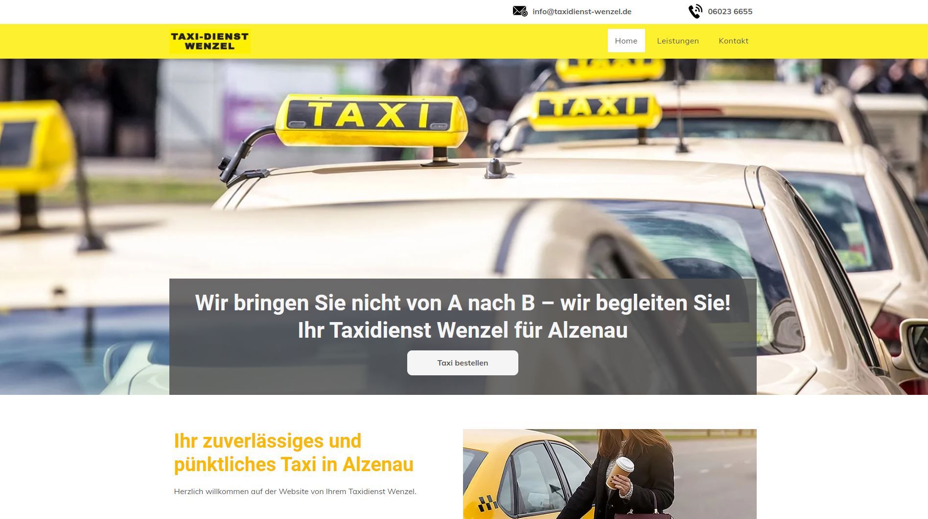 Taxi-Website mit einem Taxi im Hintergrund. Gelb-weißes Farbschema.