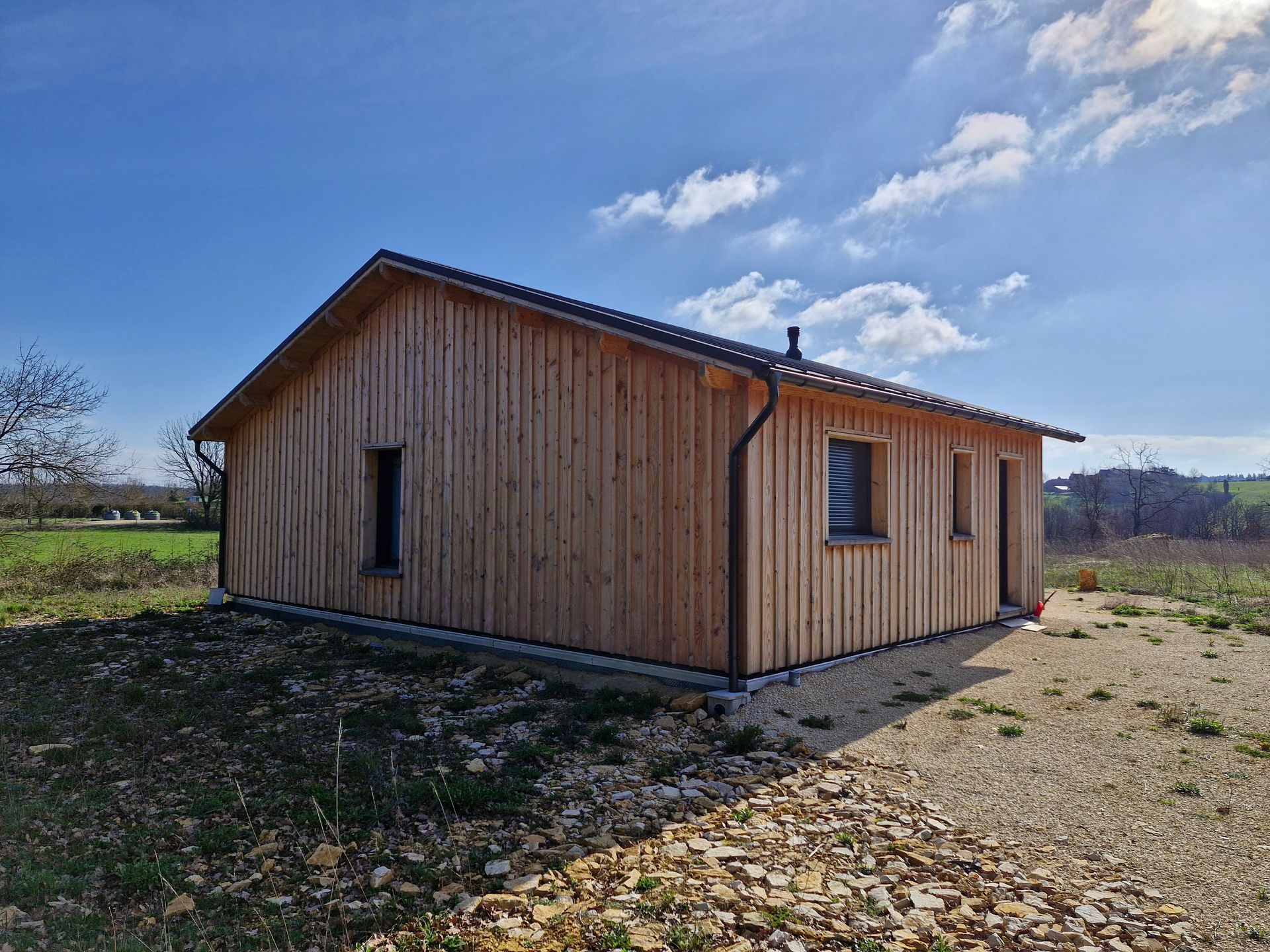 Une maison en bois.