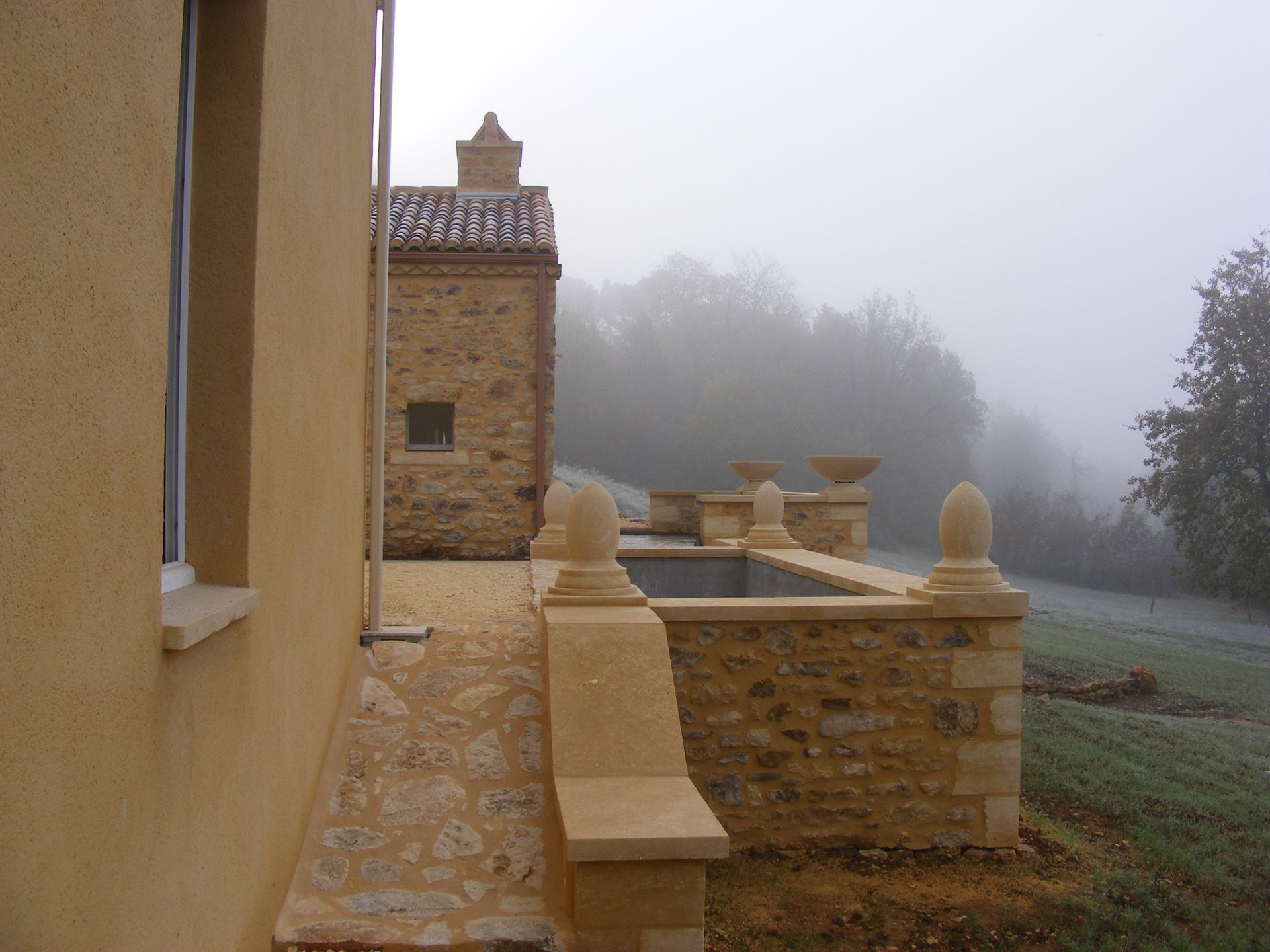 La terrasse d'une maison.