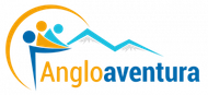 Logotipo para Angloaventura: Silueta de personas con montañas y texto, utilizando colores azul y dorado.