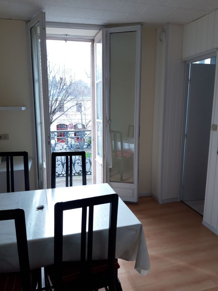 F1+**Nº 207 Salle à manger