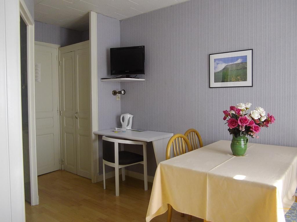 F2+**Nº 408 salle à manger