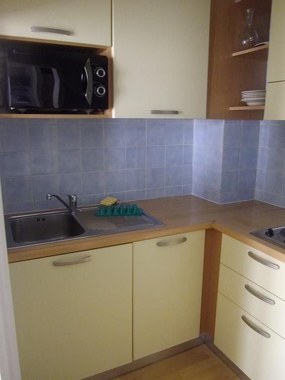 F2+**Nº 408 Cuisine