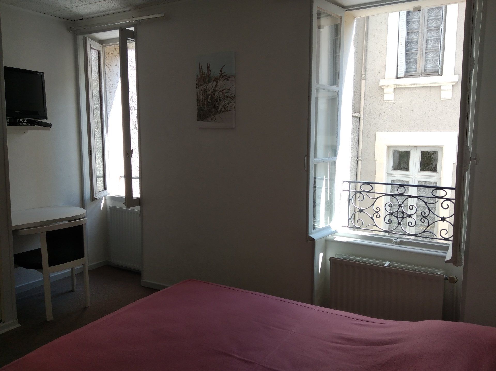 F2+**Nº 104 chambre 2