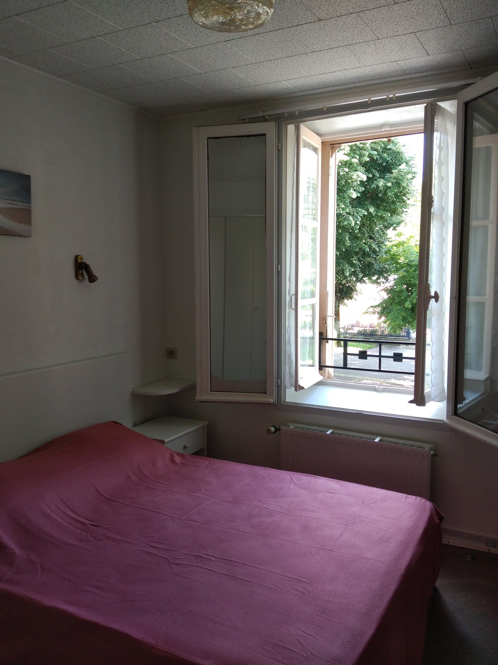 F2+**Nº 104 chambre 1 deuxième photo