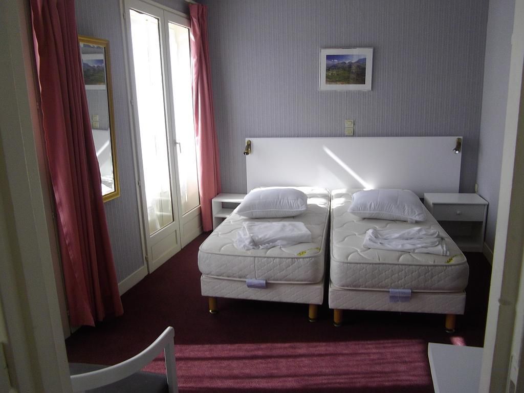 F2+**N° 408 Chambre