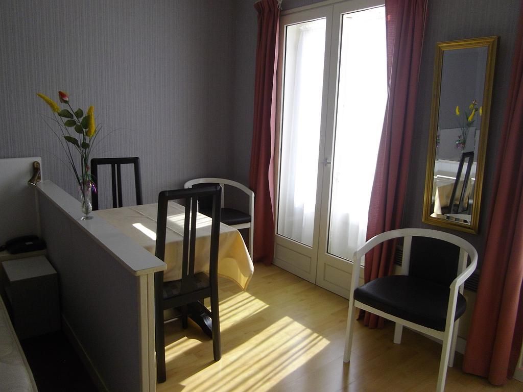 Studio** N°309 Espace repas