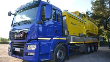 Heinäpaali pellolla