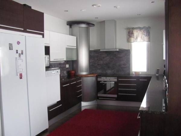 valmistunut keittiö