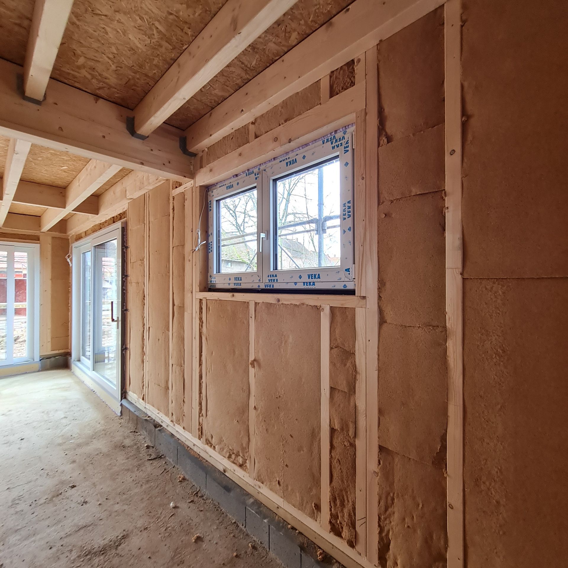 Construction d'une maison à l'intérieur