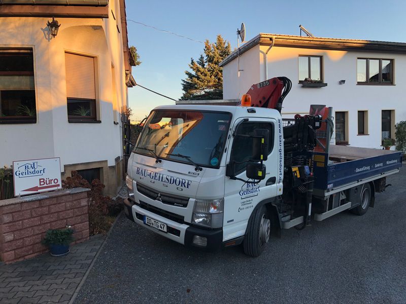 Kran- und Baggerleistungen