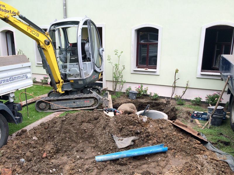 Kran- und Baggerleistungen