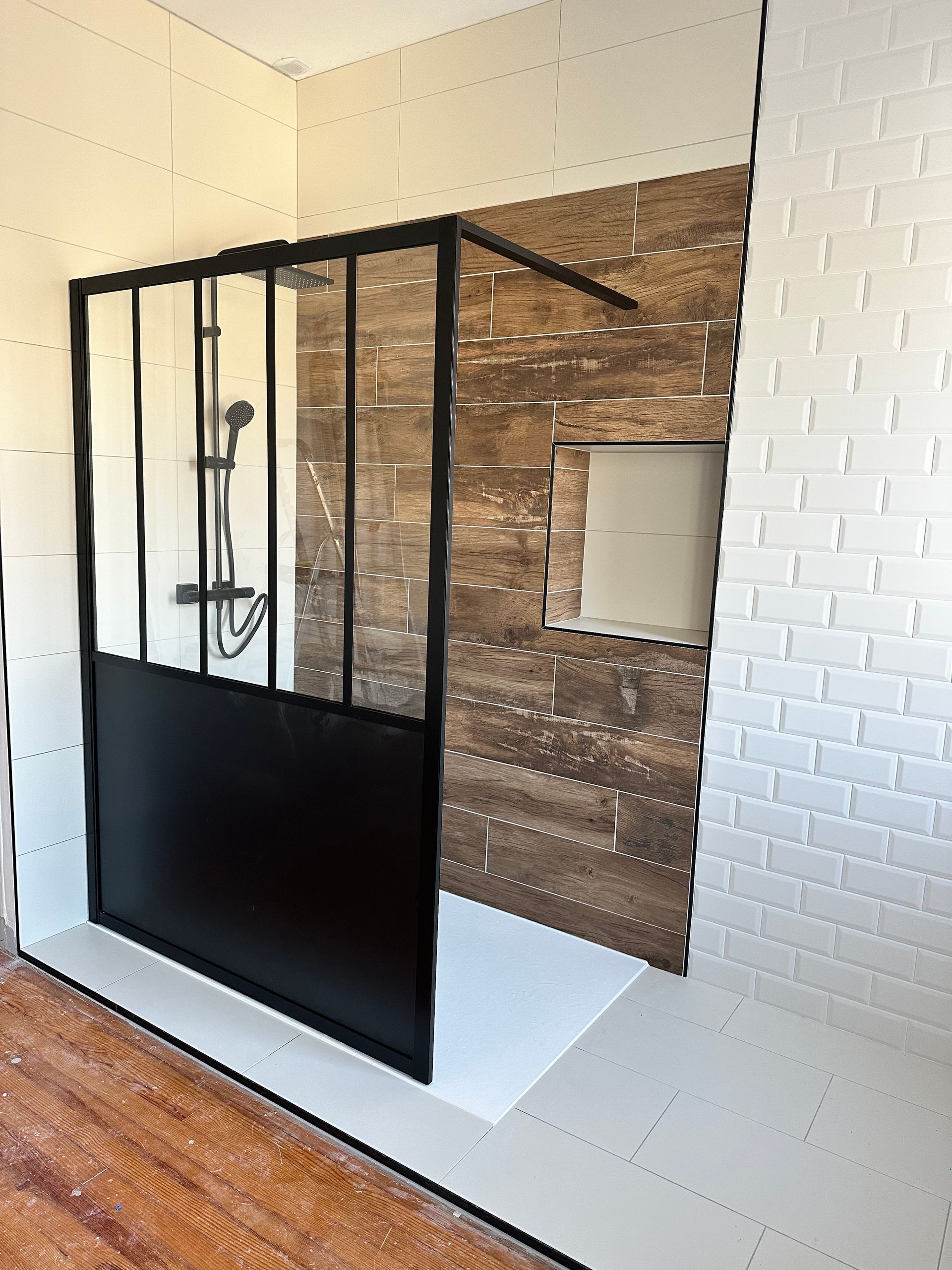 Pose de douche moderne