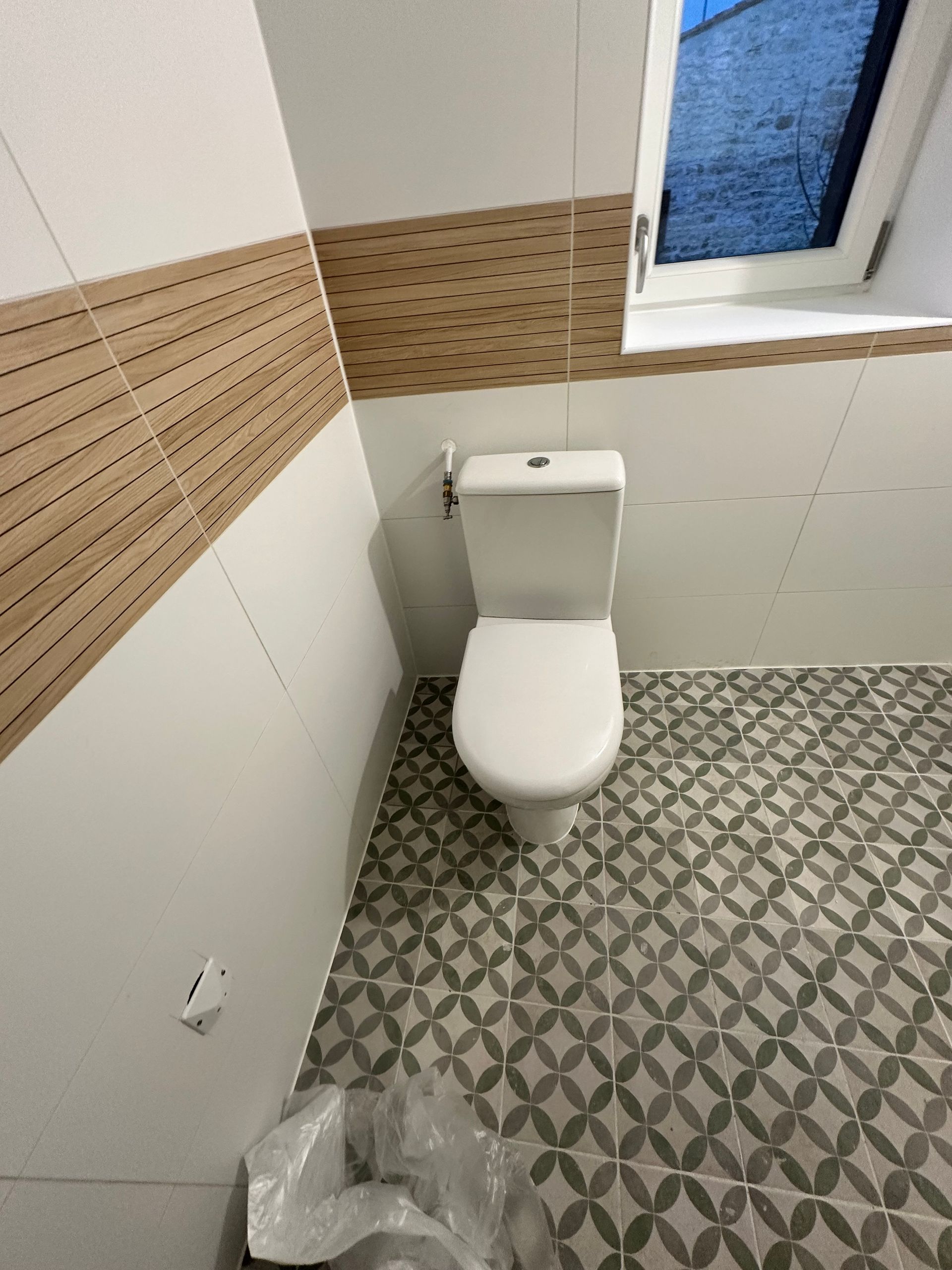 Salle de bains après pose de WC