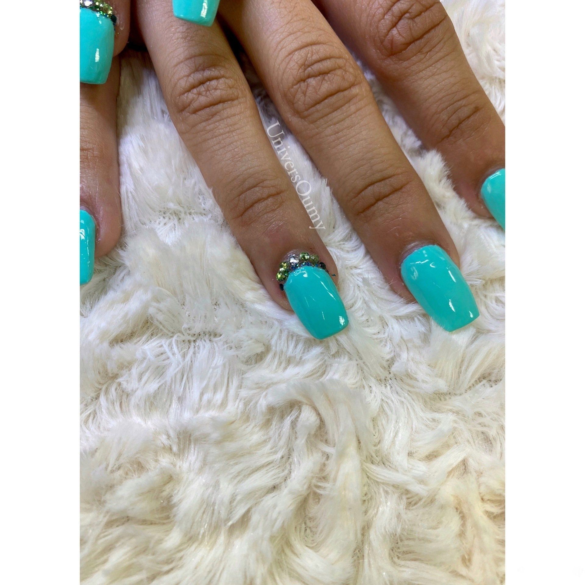 Pose de gel sur ongles